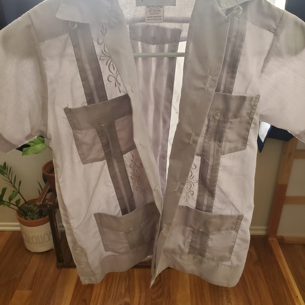 Kids guayabera shirt